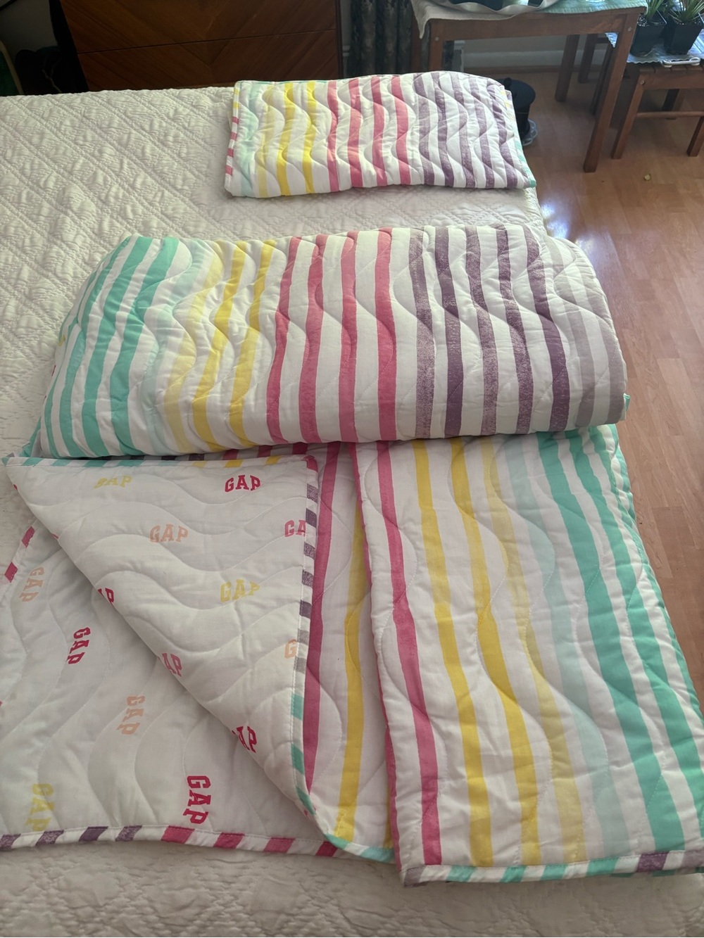 GAP Multicolor Striped Cotton Quilt Pastel Bedding twin matching curtains